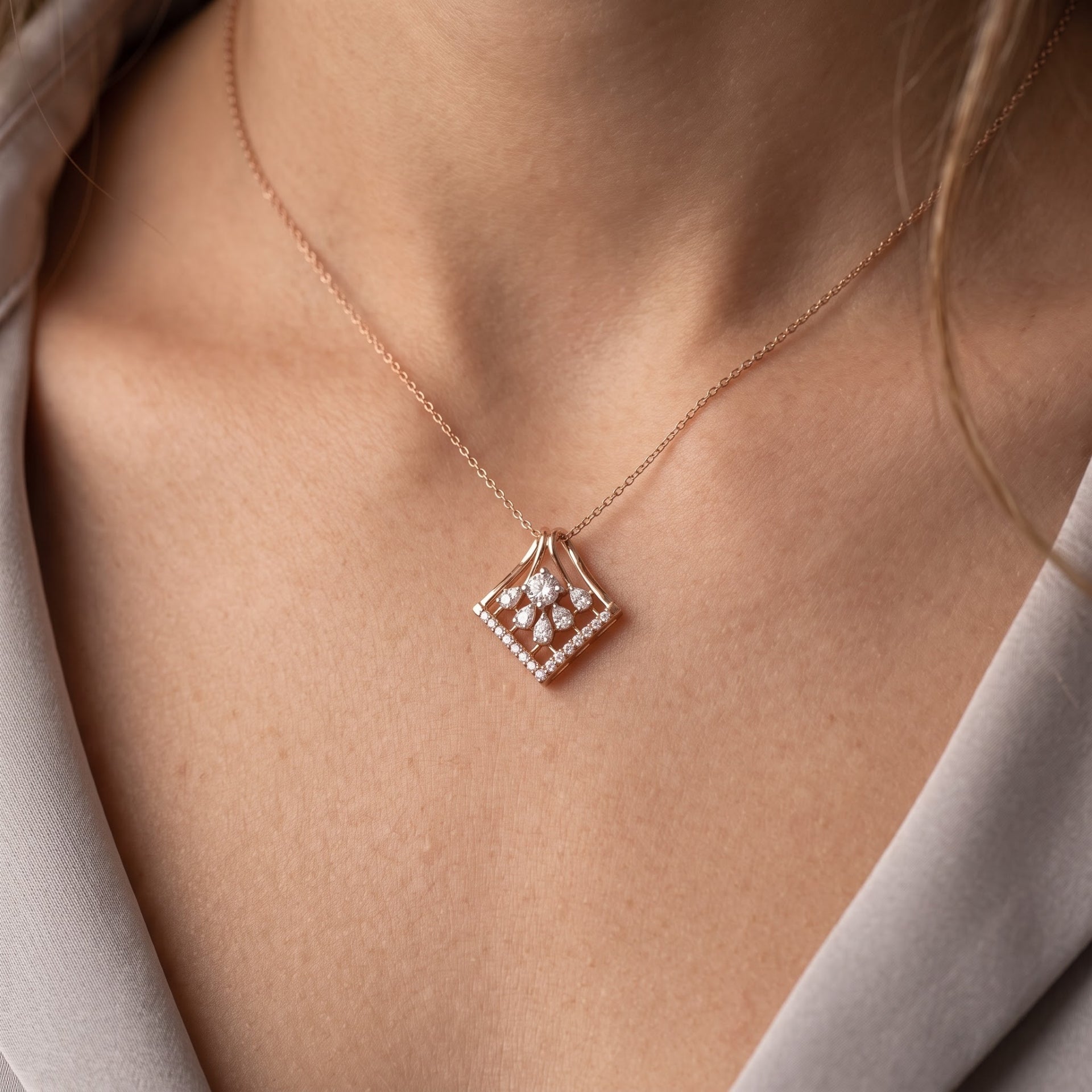 Flourish Frost Lab Grown Diamond Pendant