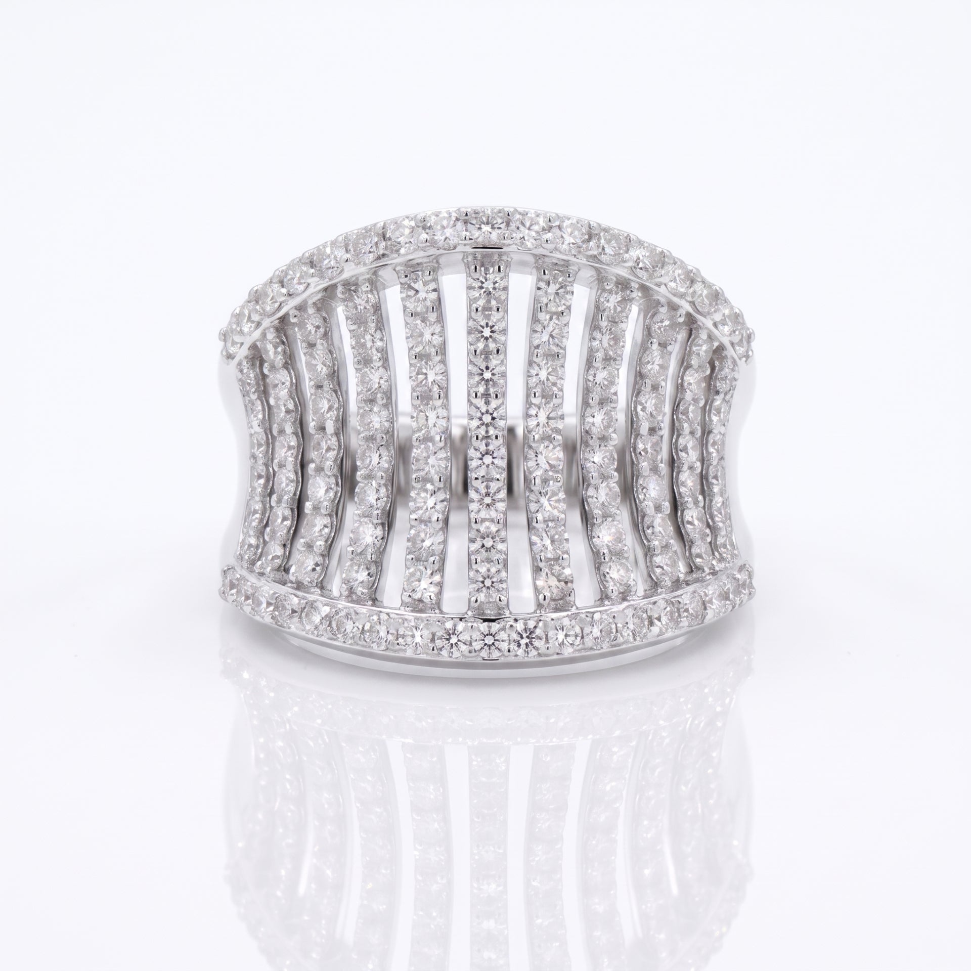 Radiance Wave Lab Grown Diamond Ring