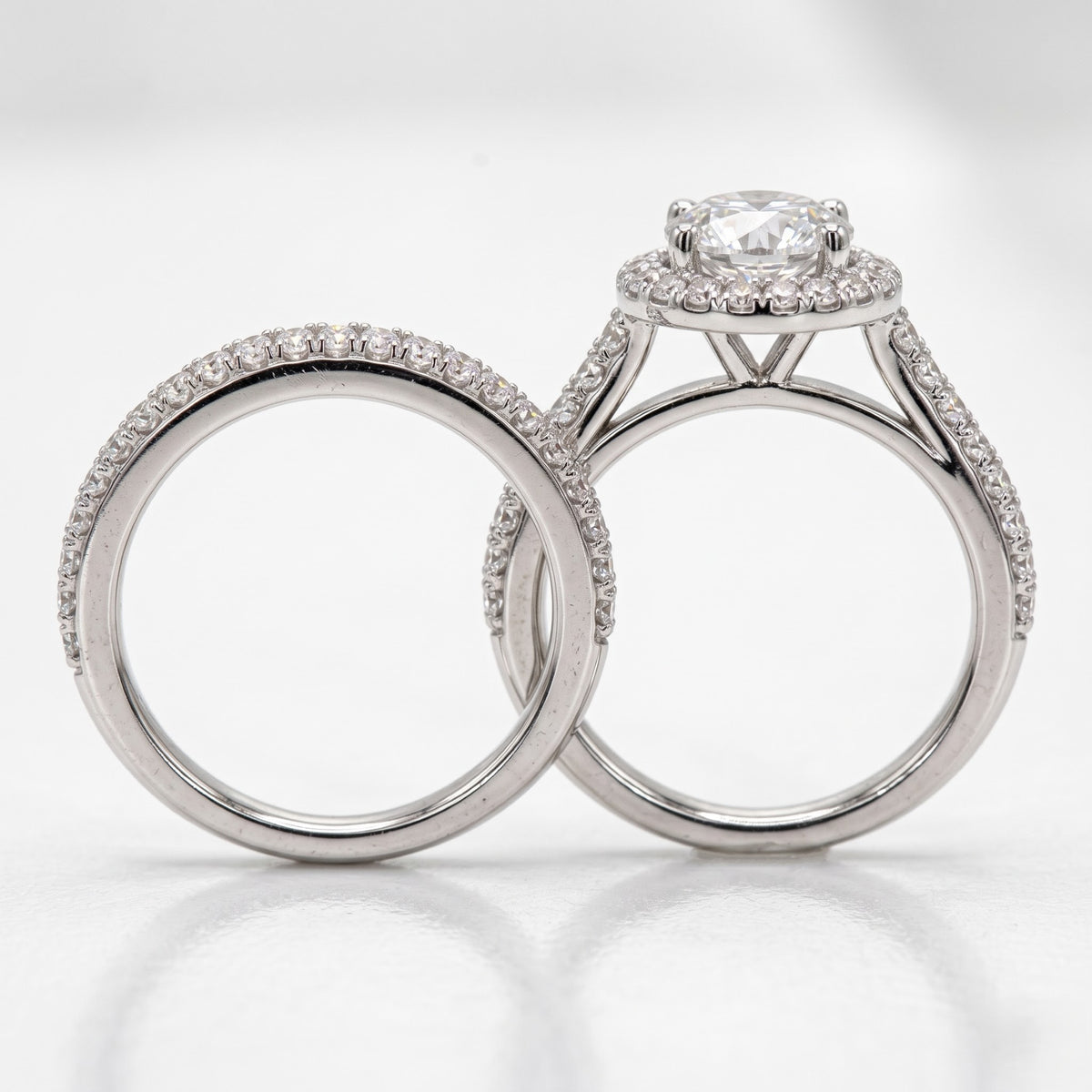 Aurelle Grande Halo Solitaire Lab Grown Diamond Ring
