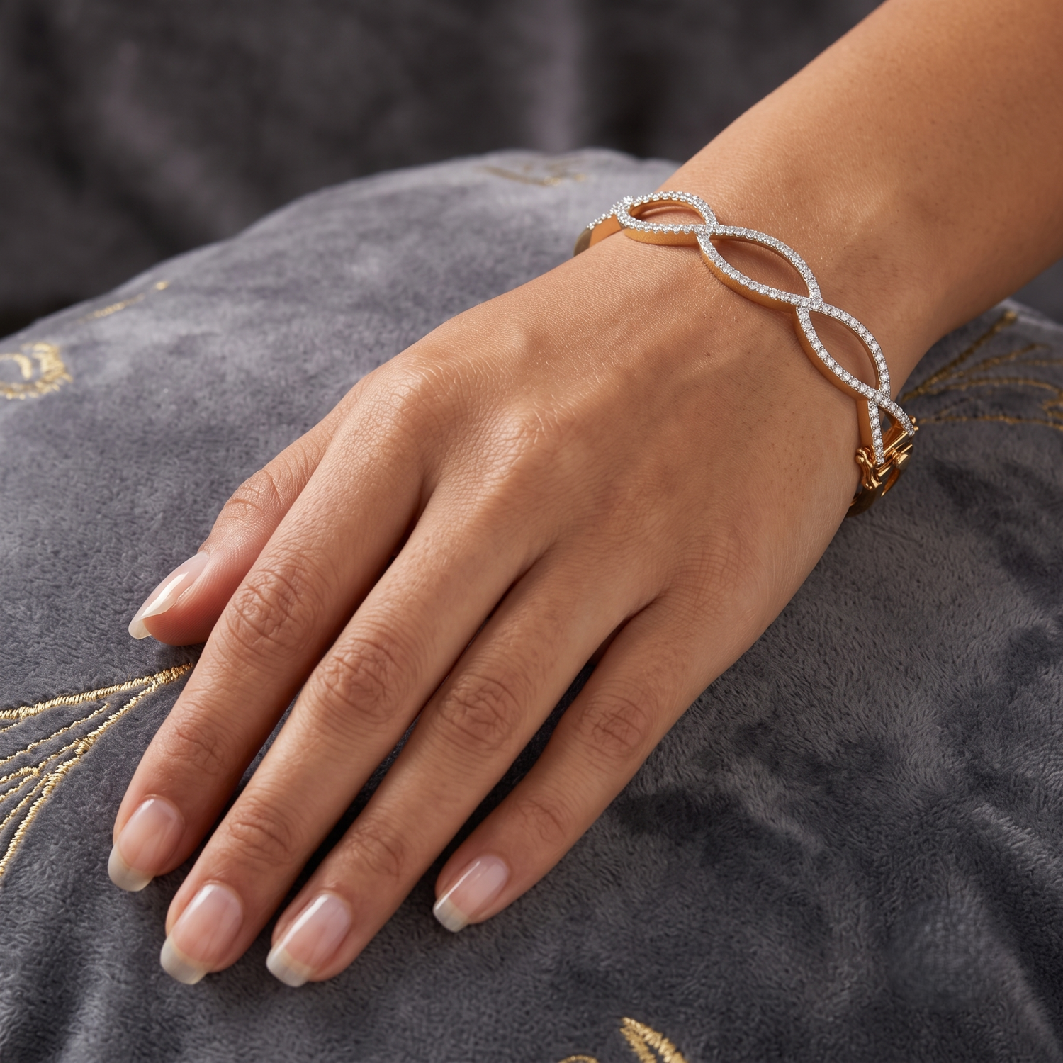Twisted Gleam Lab Grown Diamond Bangle