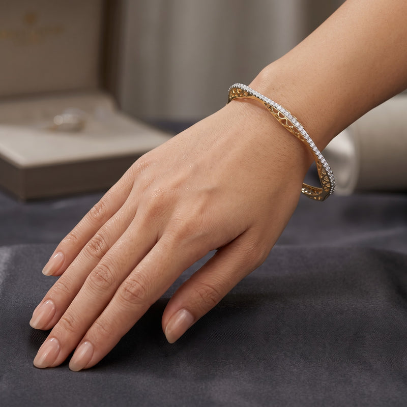 Ripple Lace Lab Grown Diamond Bangle
