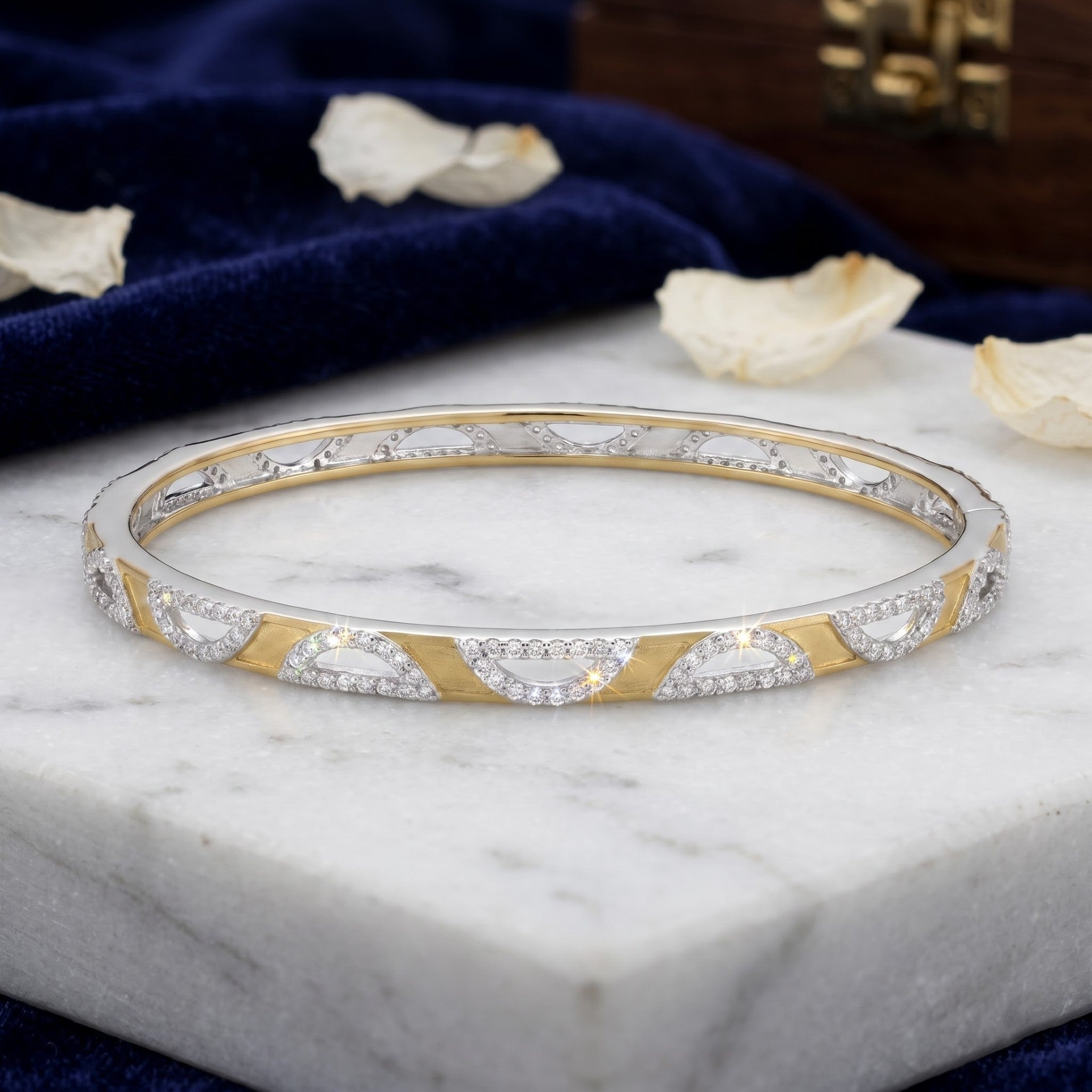 GlintOrbit Lab Grown Diamond Bangle