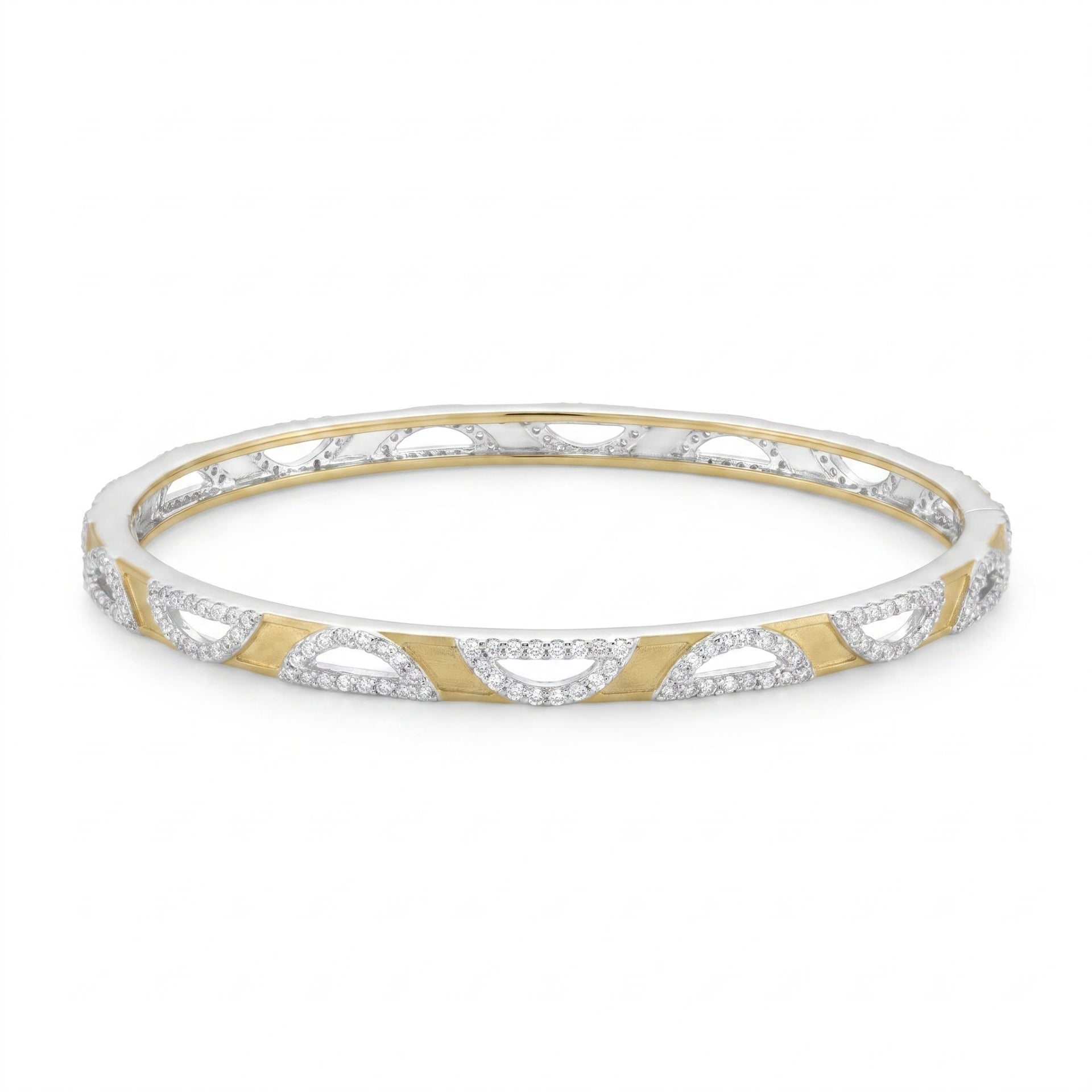 GlintOrbit Lab Grown Diamond Bangle