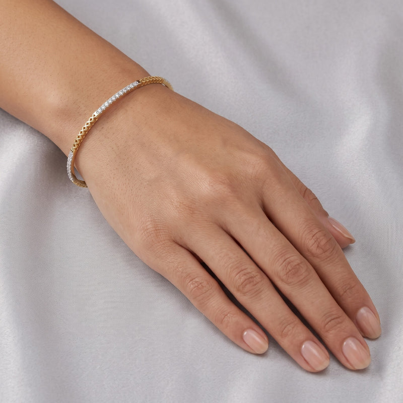 Modern Ridge Spark Lab Grown Diamond Bangle