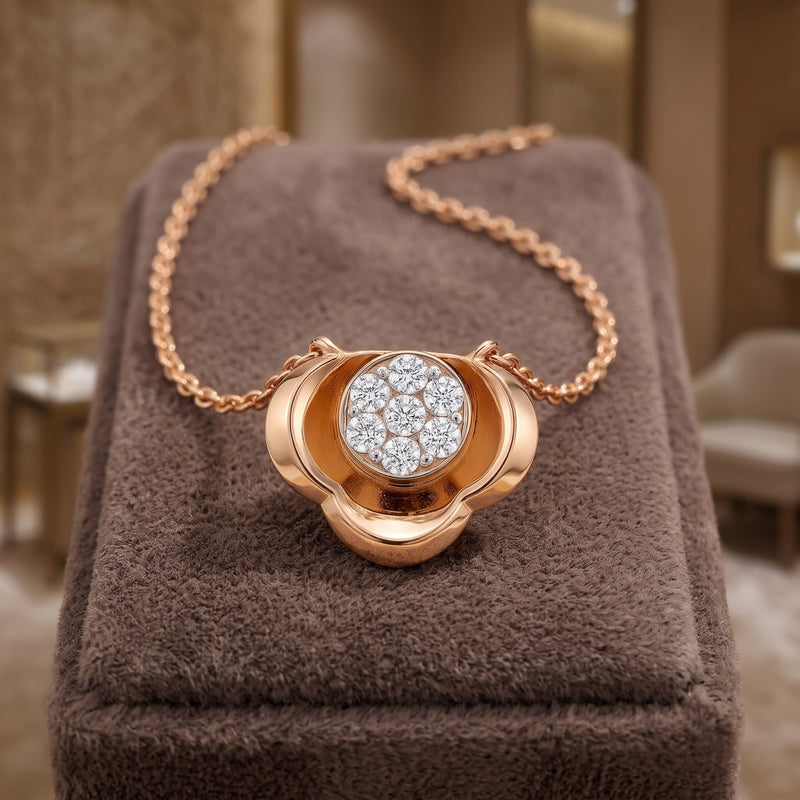 Radiance Nest Lab Grown Diamond Pendant