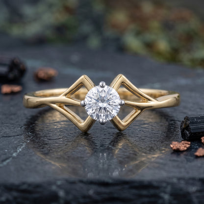Sculptor’s Loop Lab Grown Diamond Ring