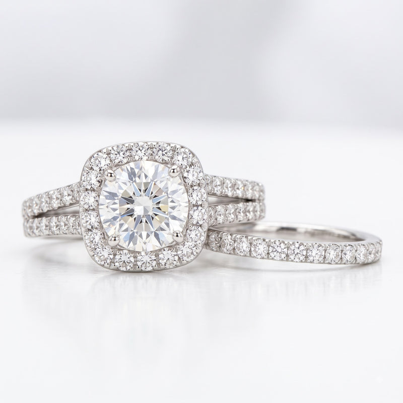 Aurelle Grande Halo Solitaire Lab Grown Diamond Ring