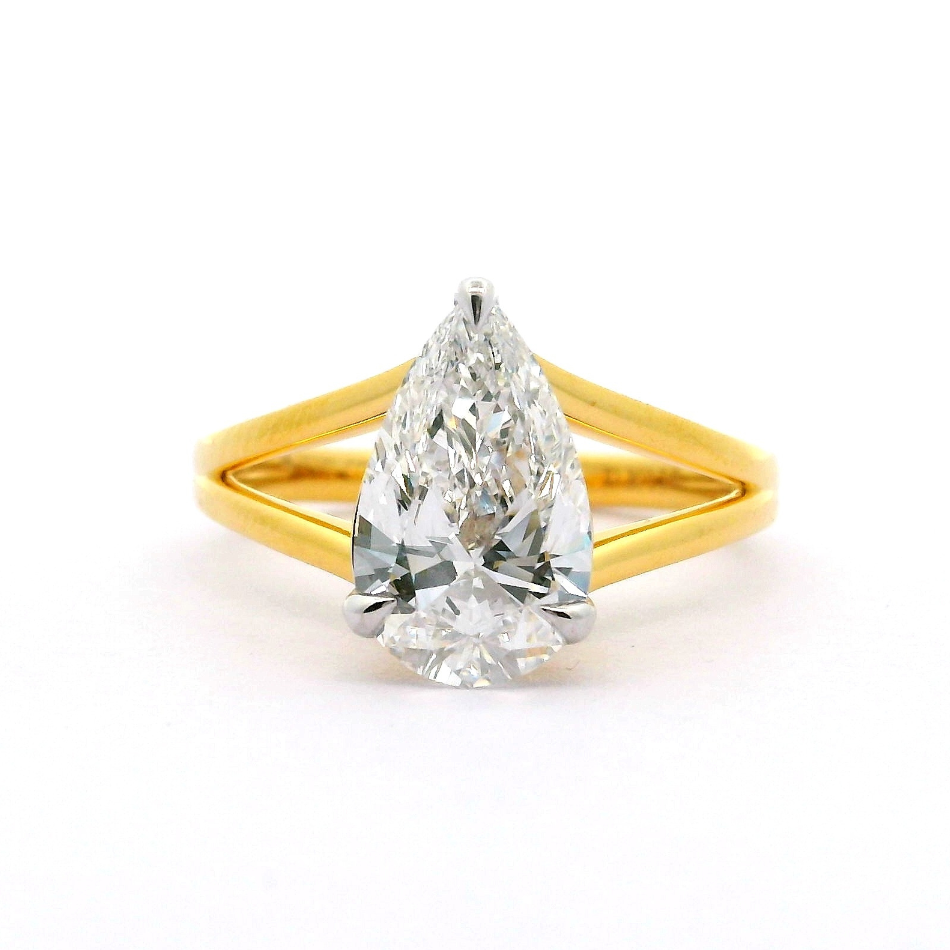 Aurora Embrace Solitaire Lab Grown Diamond Ring