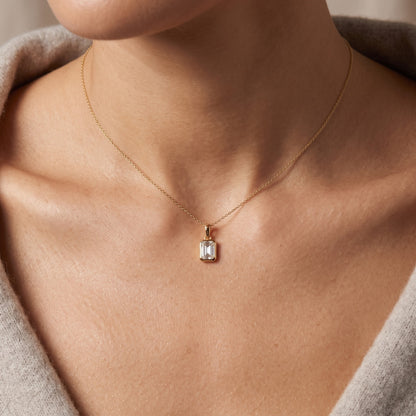 Metropolitan Emerald Solitaire Lab Grown Diamond Pendant