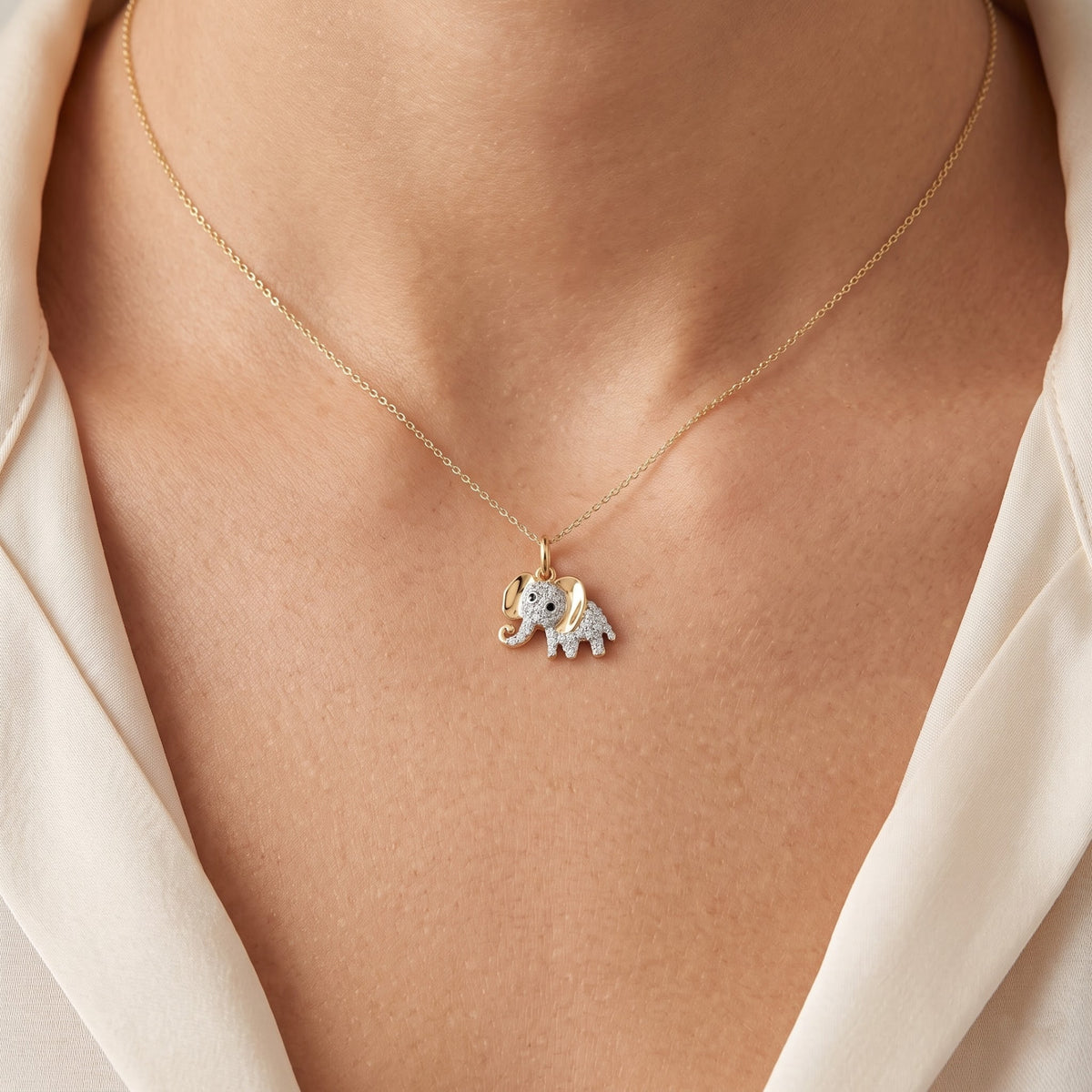 Veyra Tusker Lab Grown Diamond Pendant