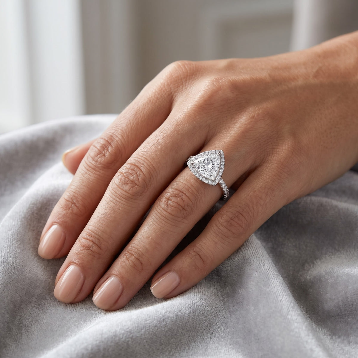 Avelora Twist Solitaire Lab Grown Diamond Ring
